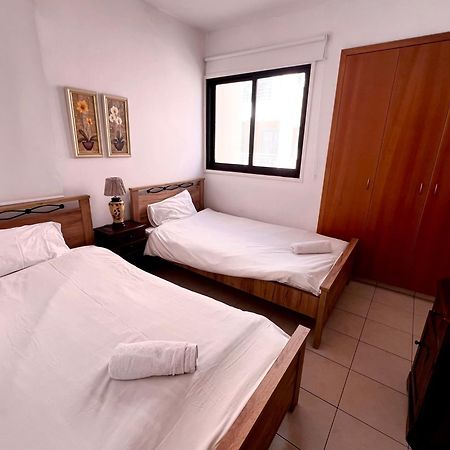 Mackenzie Apartment 301 ลาร์นาคา ภายนอก รูปภาพ