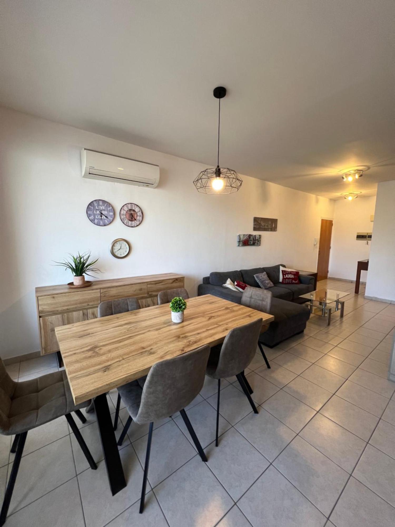 Mackenzie Apartment 301 ลาร์นาคา ภายนอก รูปภาพ